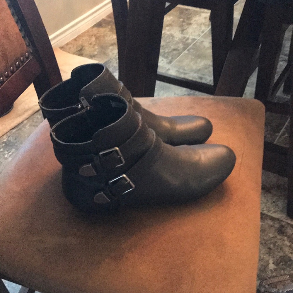 Black Express New Boots